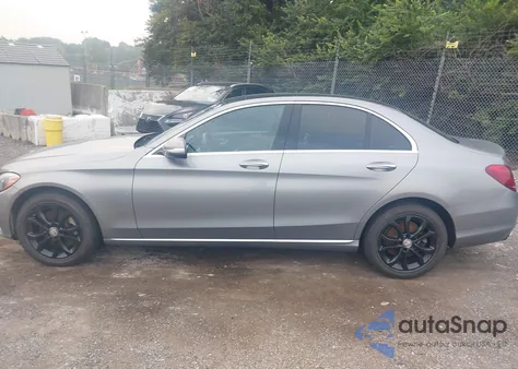 2015 Mercedes-Benz C 300 4Matic from USA, damaged, VIN 55SWF4KB4FU037642